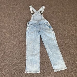 Guess overalls like NEW